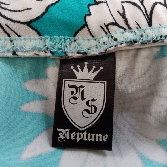NEPTUNE DESIGNER SWIMBRIEF, SIZE SMALL, WHITE FLOWERS ON TEAL (Pre-Owned) - Picture 5 of 10